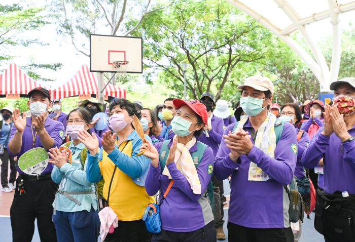 「大手牽小手」千人健行 推廣運動習慣打造健康城市 20220731152816298