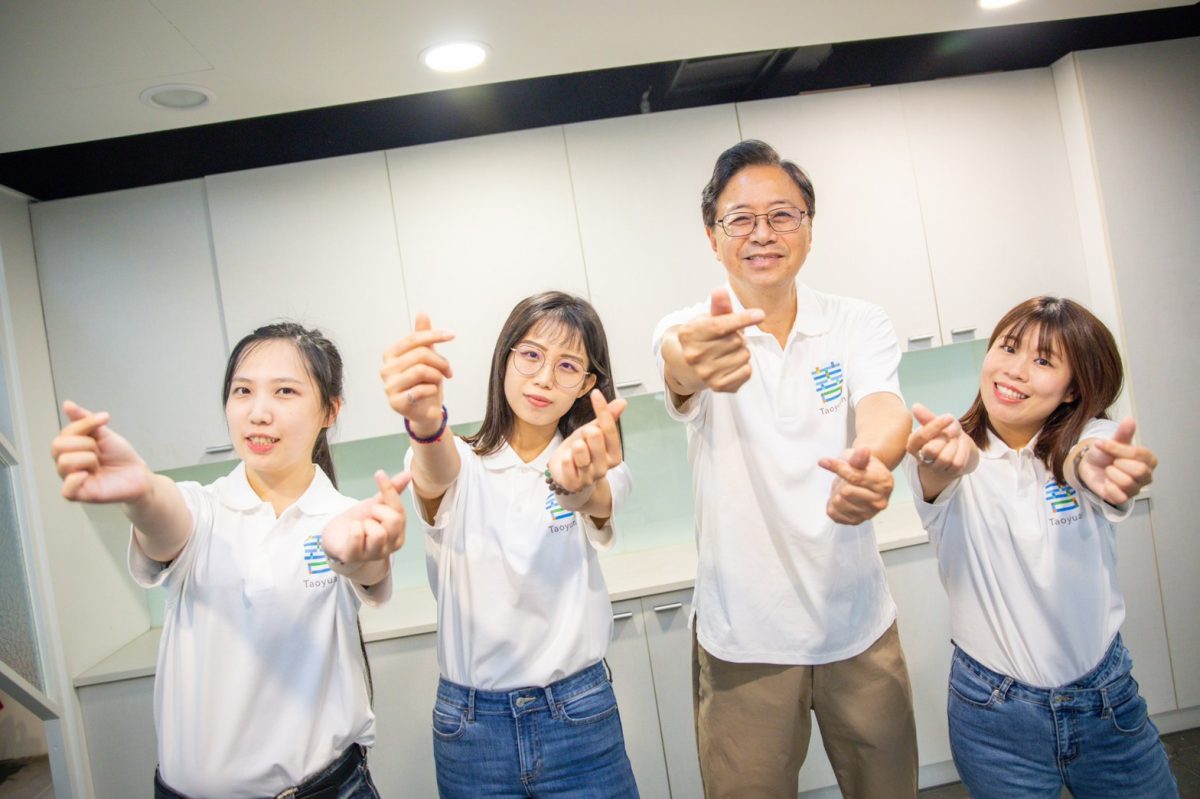 張善政「青見發言團」亮相 邱奕勝秘書也在陣容中