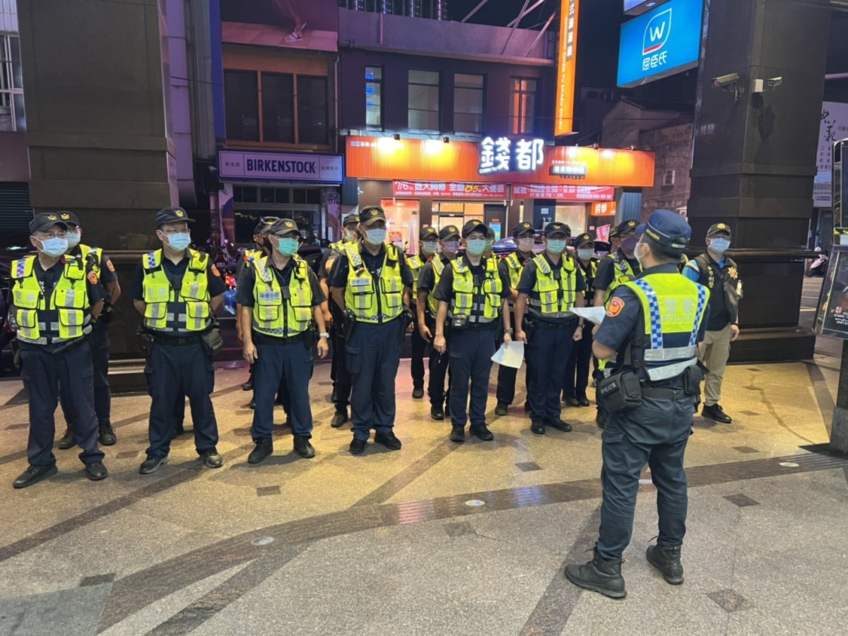 淨化選前治安 桃警局長領軍執行全國性擴大臨檢 新生路KTV