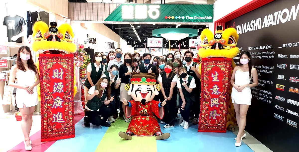墊腳石董座藍名色走過艱辛創業路 不畏疫情再展新店 1