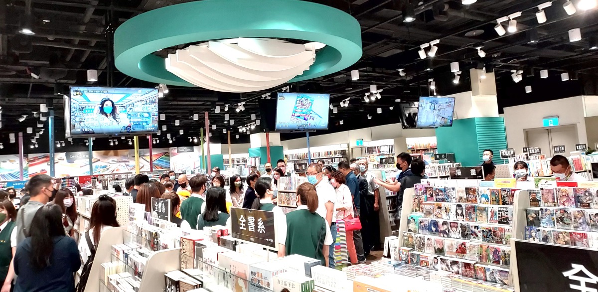 墊腳石董座藍名色走過艱辛創業路 不畏疫情再展新店 2