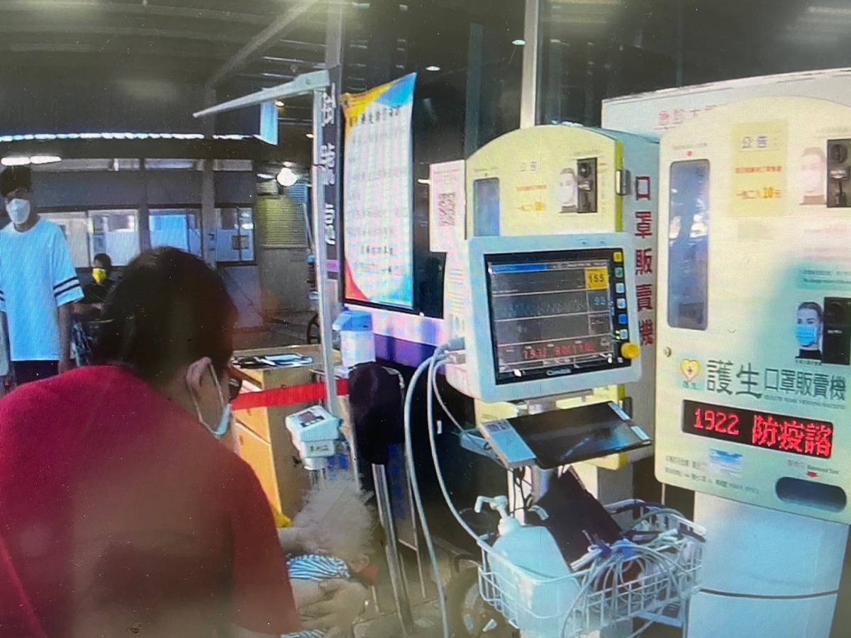 救救我兒!父親心急求助八德警鳴笛開道5分鐘就醫 S 5710432