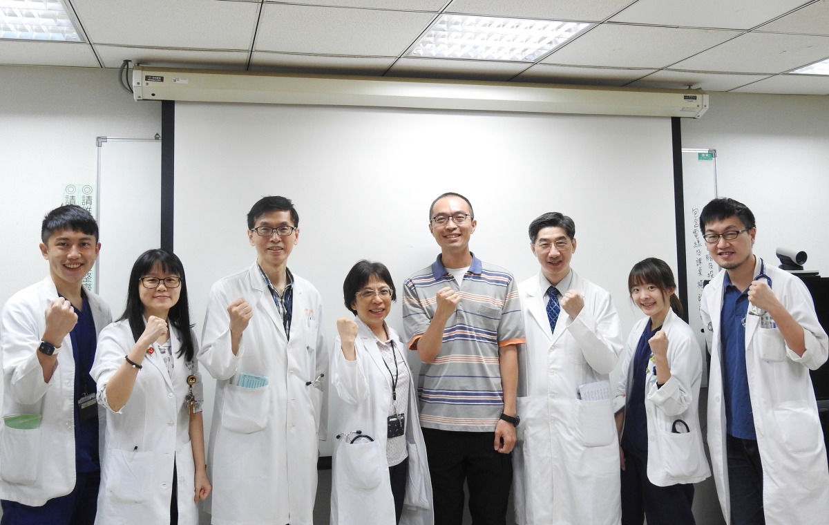 兒童也會得脂肪肝!長庚大學團隊研發非侵入式診斷系統 圖 崔博翔教授研究團隊與林口長庚兒童胃腸科醫師合影