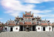 壽山巖親子繪畫比賽登場 邀學童發揮創意畫出美廟幸福年