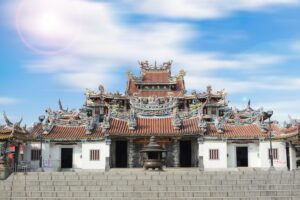 壽山巖親子繪畫比賽登場 邀學童發揮創意畫出美廟幸福年