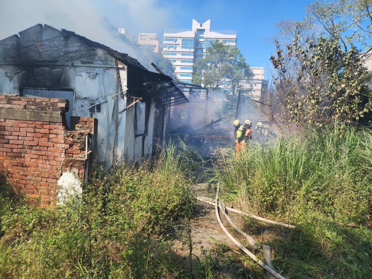 北科附工廢棄宿舍驚傳火警 濃煙直竄天際幸無人傷 S 112107535