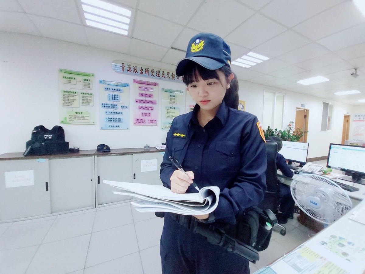 【有片】辭警職轉戰股市年賺千萬?女警疾呼:全是詐騙 S 112230450