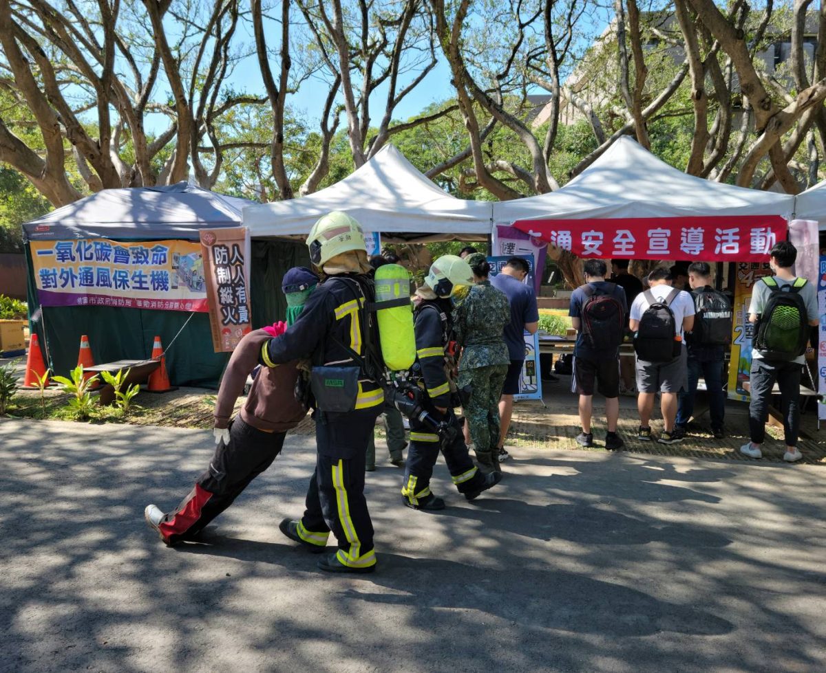 桃消華勛分隊前進中原大學 加強師生防災觀念 102226 scaled