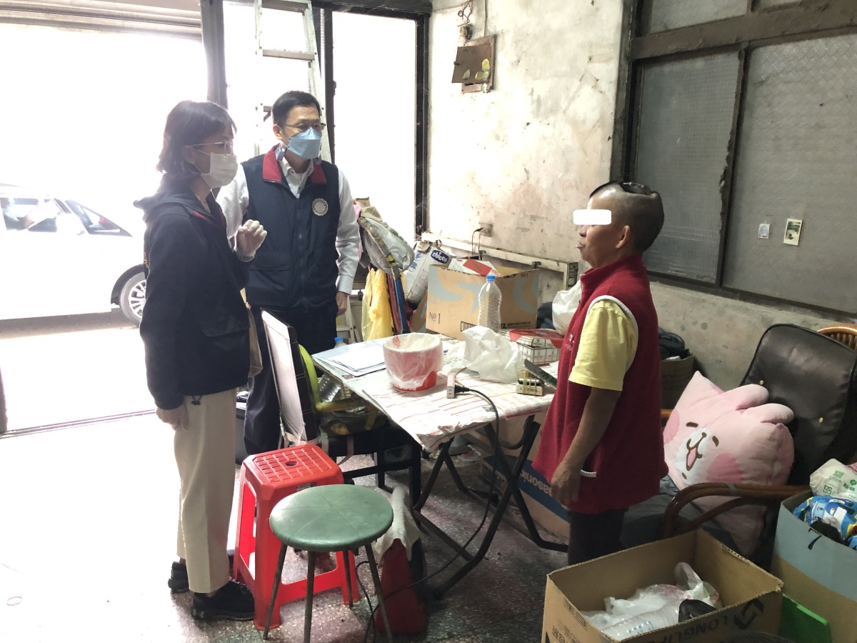 吃飯、喝水都會痛!印尼身心障外配頭顱凹陷生活困頓 桃園分署送暖 1669102098691