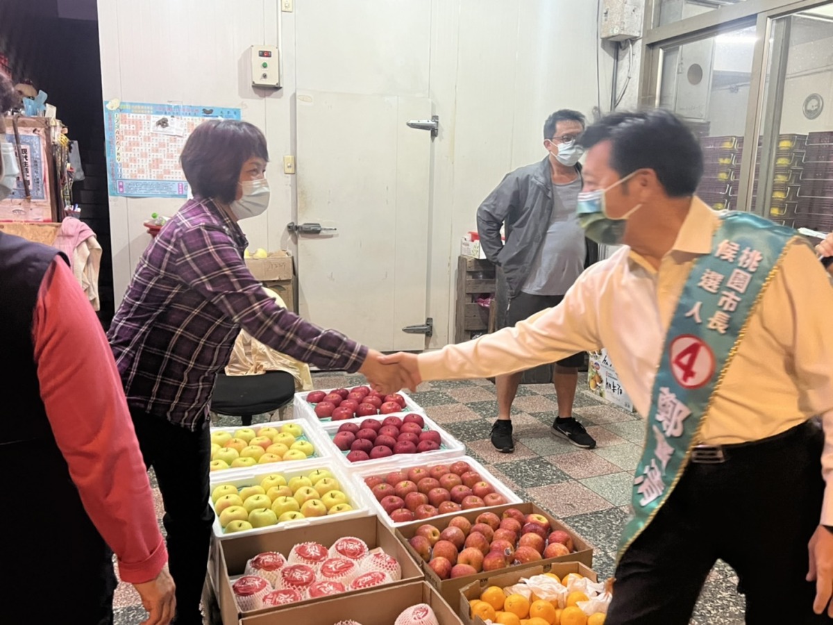 鄭寶清:捨棄「清伶」即拋下道德智慧 向藍綠中共同路人靠攏 1 15