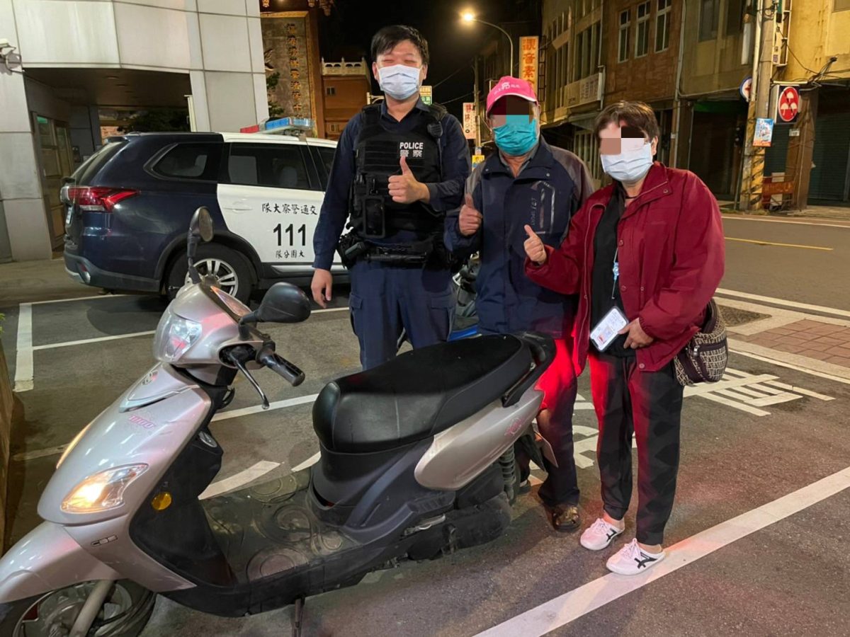 8旬翁參加造勢活動忘記車停哪 觀音警暖心協助尋回 201549 scaled