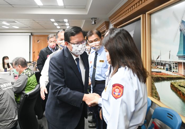 鄭文燦表揚績優守望相助隊 肯定犯罪預防、婦幼照顧貢獻 20221109134916550