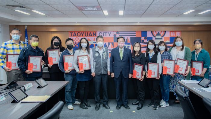 10廉潔楷模獲鄭文燦頒獎表揚 盼豎立廉能標竿 20221116131035618