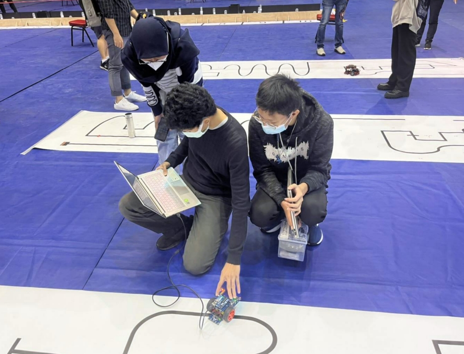 AERC亞洲機器人大賽得獎揭曉 龍華科大印尼生、台生組隊創佳績 AERC 2022亞洲機器人大賽 龍華科大電子系外籍生表現優 3
