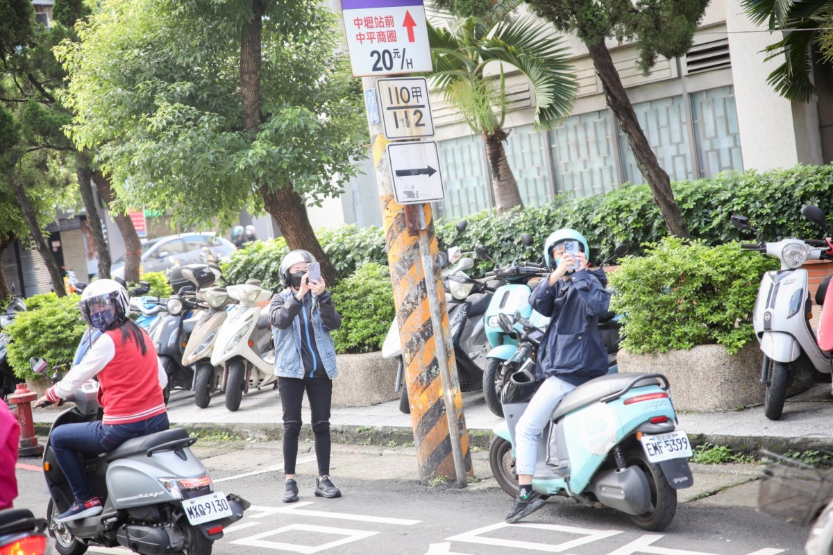 得票數超過55萬票 張善政:光榮的把桃園贏回來了 LINE ALBUM 1127 張善政謝票 221127 1