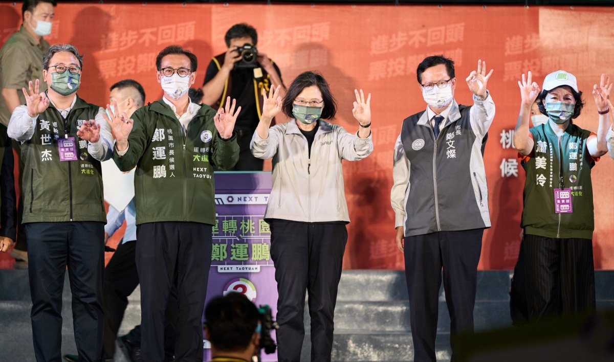 鄭運鵬沿海三區後援會成立 喊不讓韓國瑜高雄噩夢在桃園重演 LINE ALBUM 2022.11.10 大園、觀音、新屋聯合後援會成立 221111
