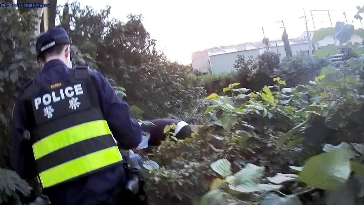 【有片】老翁走失家屬報警急尋 黑狗帶路助順利找人 S 112476183 scaled