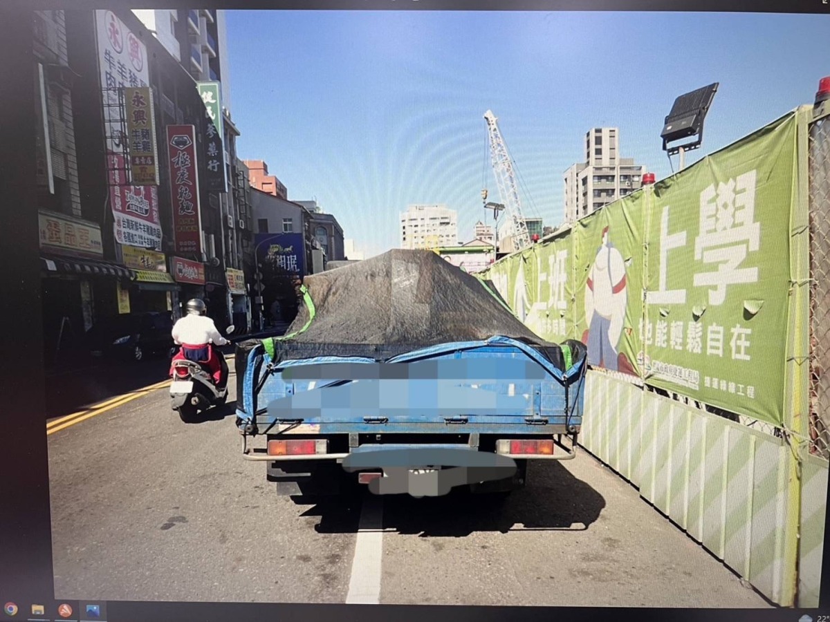 【有片】貨車未禮讓行人 7旬婦驚嚇跌倒手腳扭傷 S 113188897