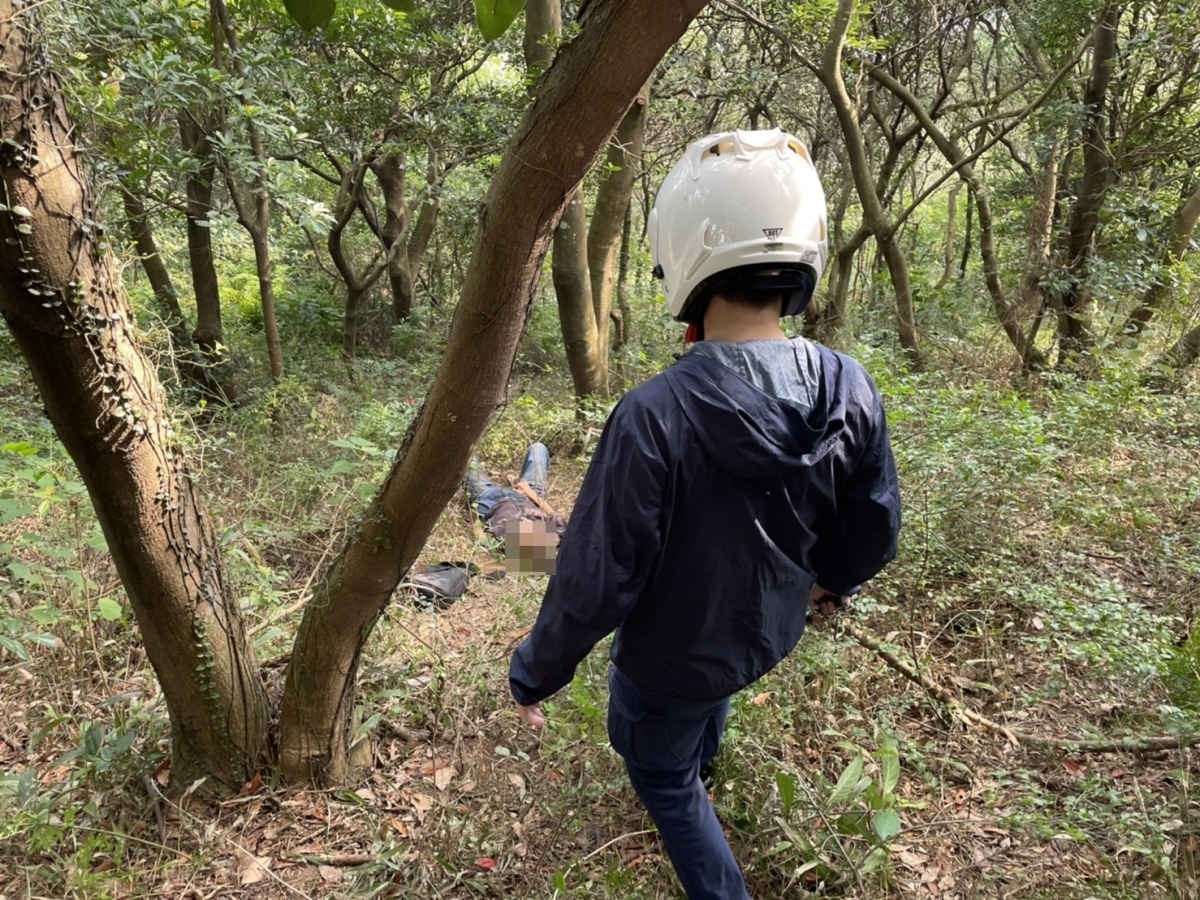 中壢警執行「清樓專案」虎頭山尋獲失蹤3日男 S 16203937