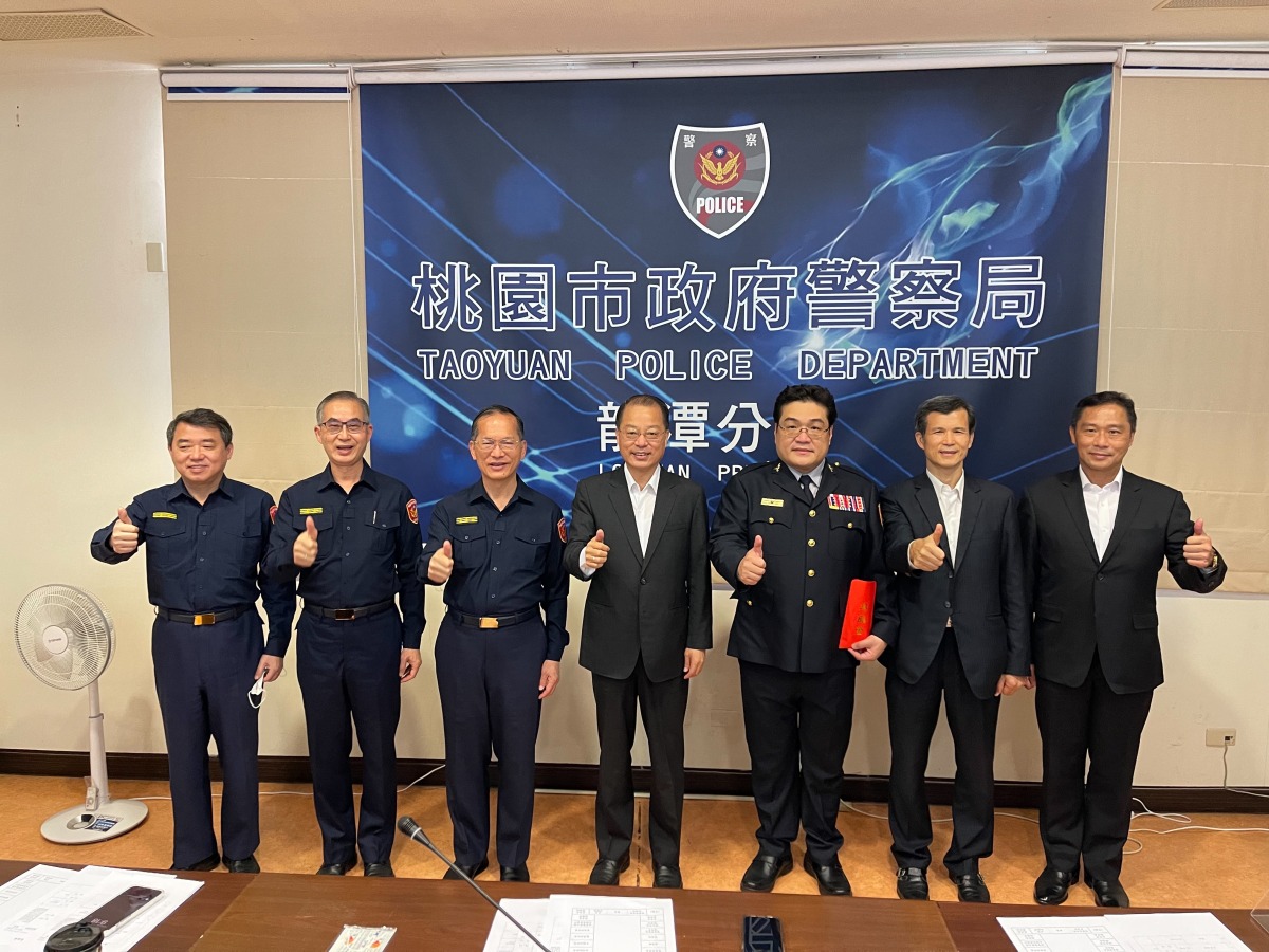 桃警阻市價12億大麻流入市面 警政署長黃明昭親自表揚 S 19283973
