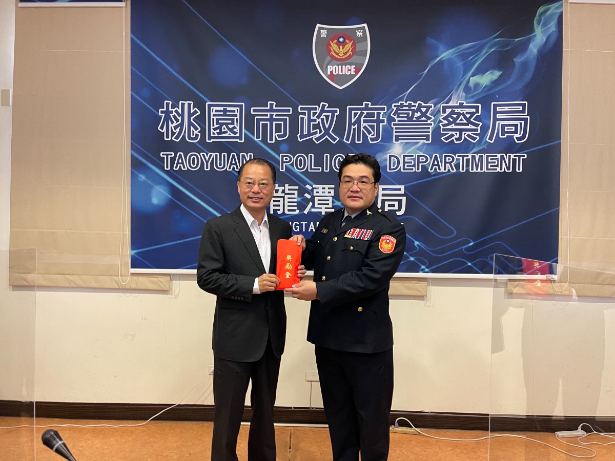 桃警阻市價12億大麻流入市面 警政署長黃明昭親自表揚 S 19283974