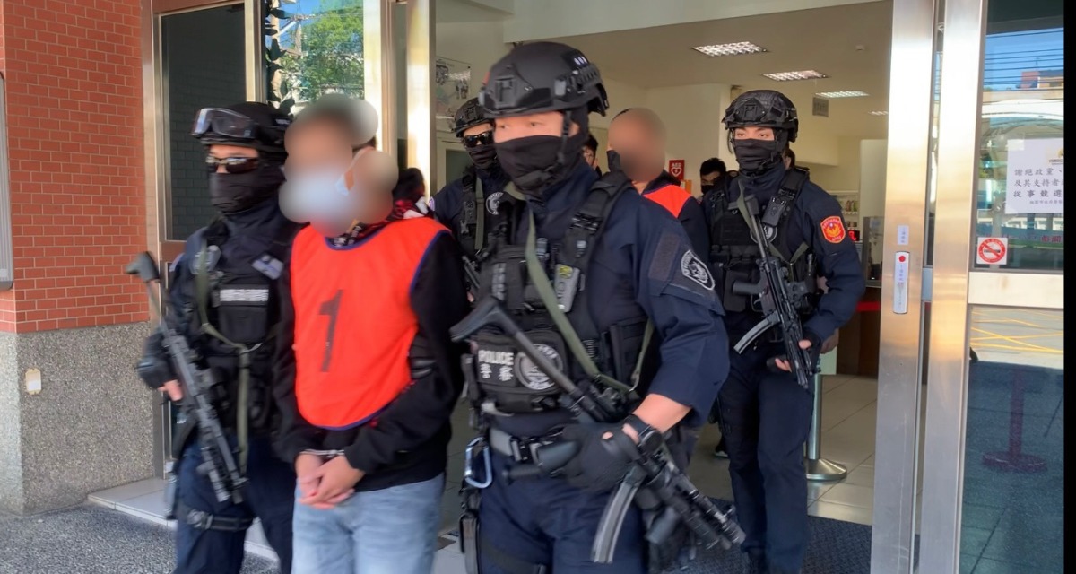 又見假求職真拘禁!桃警攜手新北、竹縣警方偵破人蛇集團 逮捕9嫌到案 S 251281464