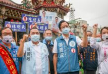 張善政、侯友宜再合體 龜山市場掃街衝人氣