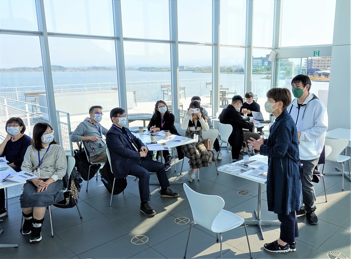 汲取地方創生經驗 中原大學赴日5天走訪6計畫場域 圖四、PLUS KAGA經營團隊成員山口美幸右二認為來自全國的大學生為加賀帶來更多創意。