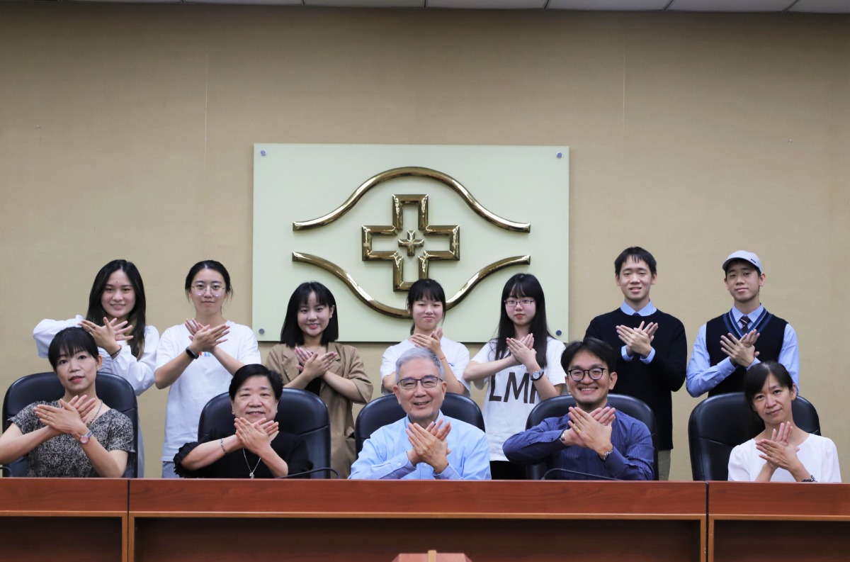 手足情深!長庚科大7對雙胞胎新生攜手追夢 圖說14