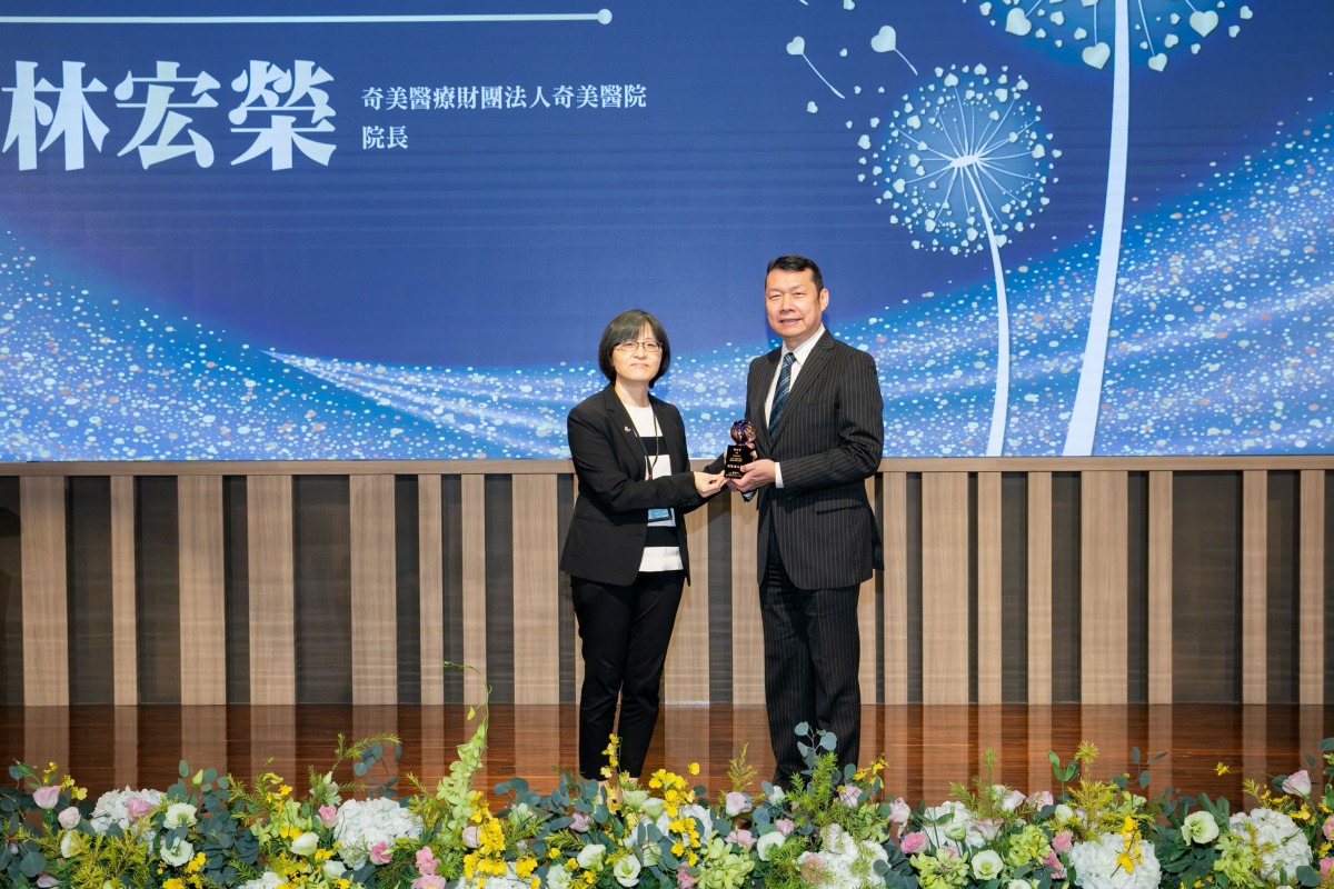 衛福部表揚醫療事故關懷服務績優人員 編織醫病關係安全網 績優個人獎 林宏榮 1