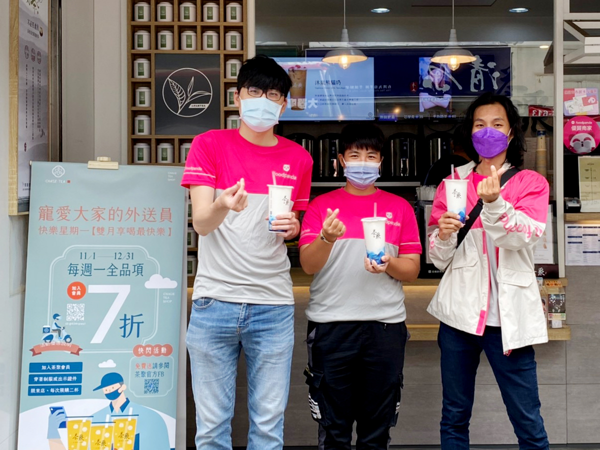 外送員哭了!週一買飲料打7折、全台三週免費喝 車手新聞稿圖 01