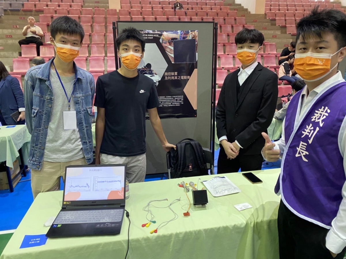 車用電子創意發明競賽圓滿落幕 龍華科大師生囊括20座獎盃 2022車用電子創意發明競賽 龍華科大獲20獎實力最強 3