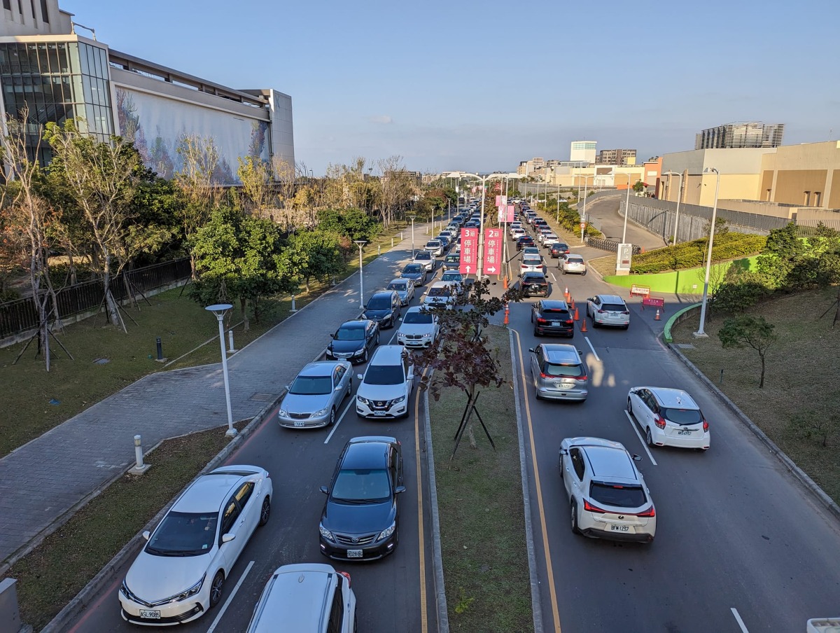 兩樣情!五月天桃園棒球場嗨唱 青埔人怨大塞車 320526691 3459857350968155 5840299606726986675 n