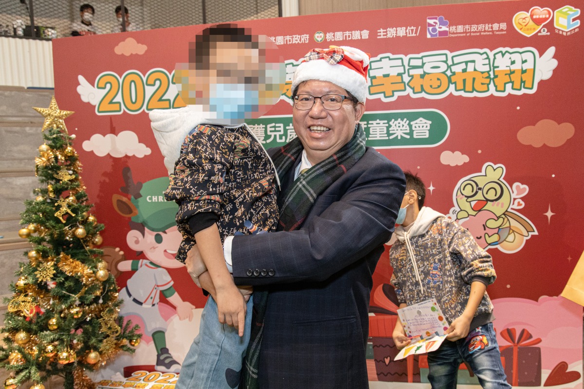 鄭文燦伴監護兒少提前過聖誕 棒球名人堂故事鼓勵追夢 ALAN8902 1