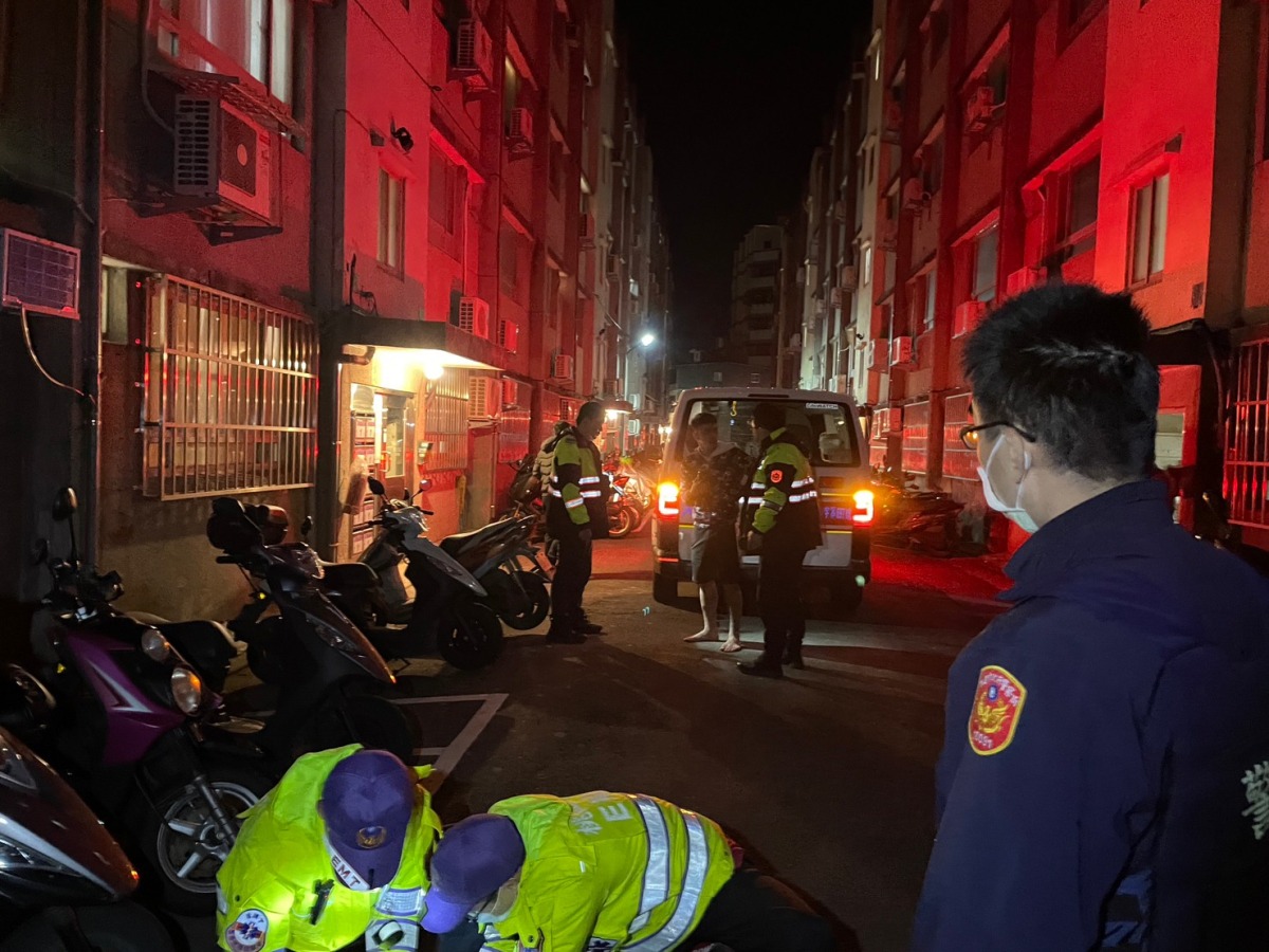 【有片】吃飯爆衝突!男持西瓜刀砍傷對方助陣友人 D7517697 05BF 435E A9E9 2AC3F3B64133 L0 001