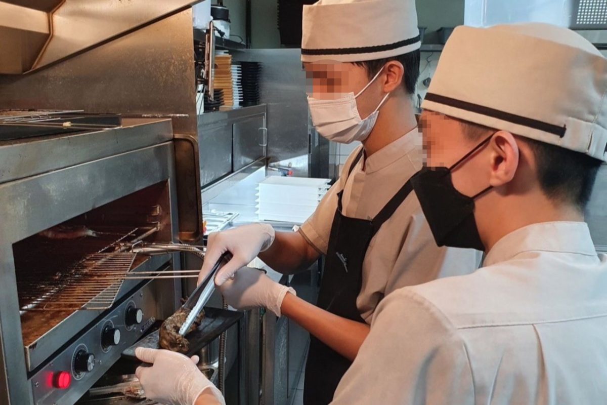 E 爭鮮股份有限公司身障員工進用比例超過2，突顯包容的企業精神。 scaled