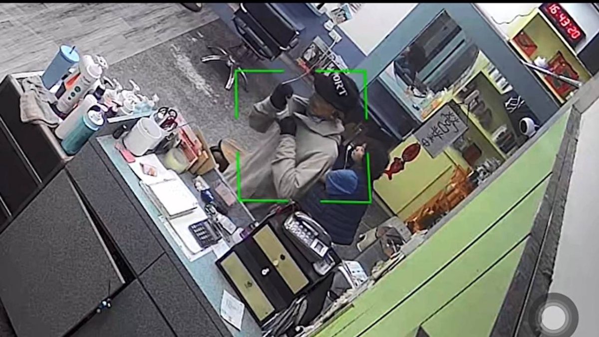 【有片】剪髮順手摸走錢和手機 警調監視器逮偷竊慣犯 S 113401870 scaled