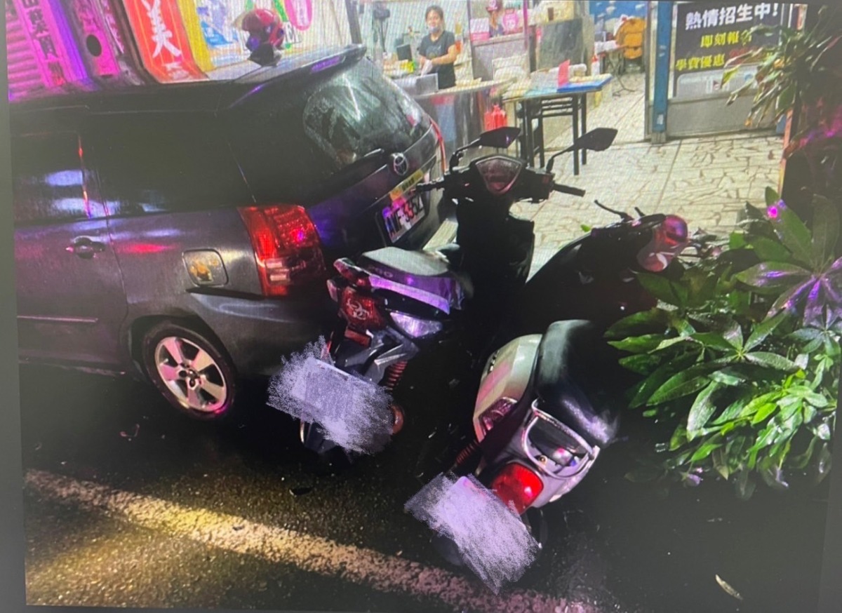 【有片】八德清晨酒駕自撞!駕駛自行脫困3車受波及 S 113770524 0