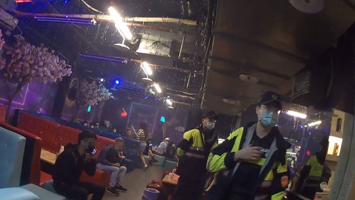 【有片】舞廳狂歡遇臨檢 失聯移工廁所出來秒被逮 S 113803389 scaled