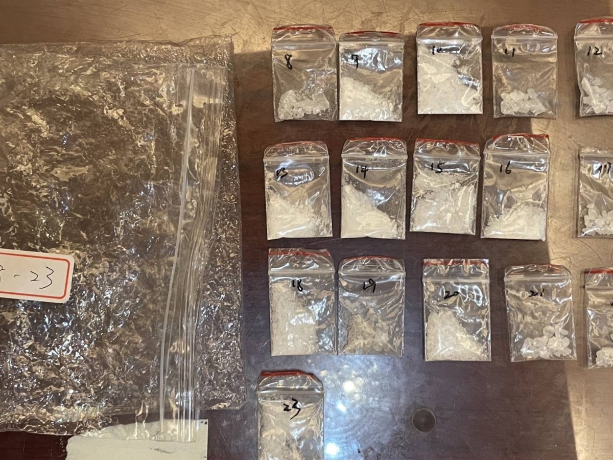 【有片】假公司藉「小蜜蜂」斷點販毒 警溯源查獲毒品逮6人 S 113844228