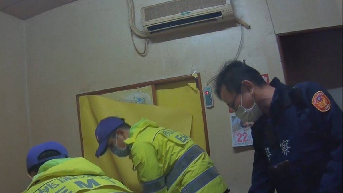 【有片】獨居女子身體不適倒家中2天 鄰居報警破窗助送醫 S 113893406 scaled