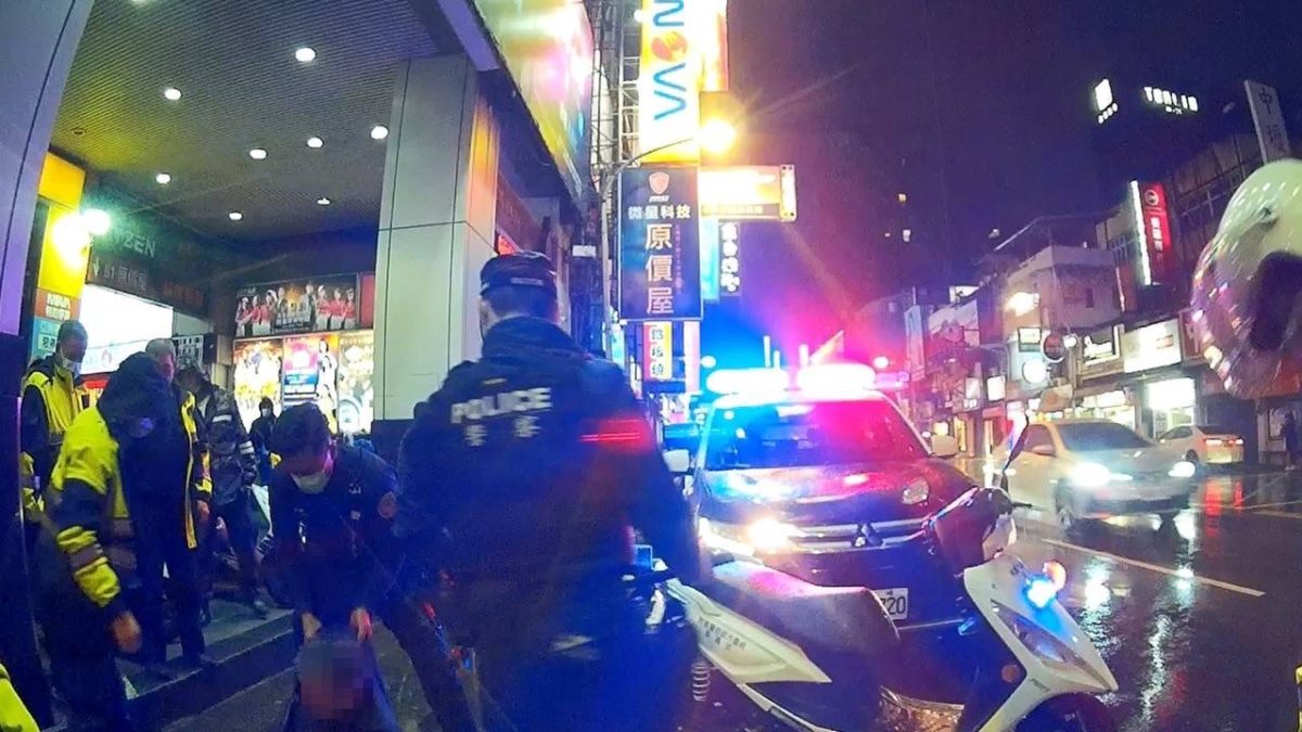 【有片】友人酒後搭車無端起爭執 嚇壞司機急報警 S 113918155 scaled