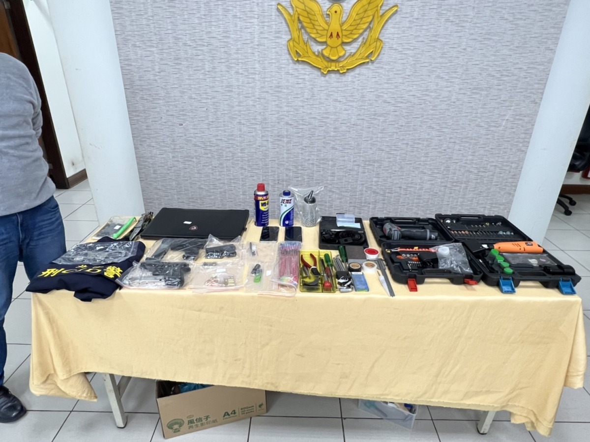 龜山地下兵工廠 23歲男網路自學改造槍械 S 43049115