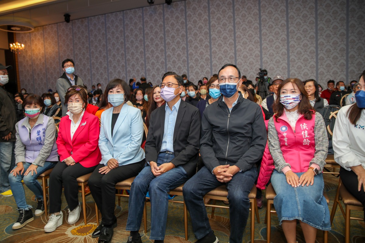 張善政感恩茶會登場 朱立倫籲蔡英文為瞎挺抄襲道歉 S 436854789
