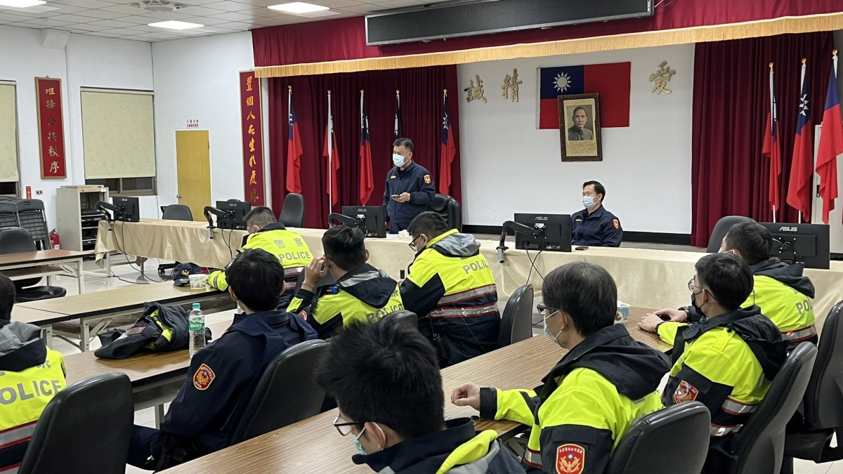 楊梅警雷厲掃黑 加強臨檢幫派活動場所 S 6496264