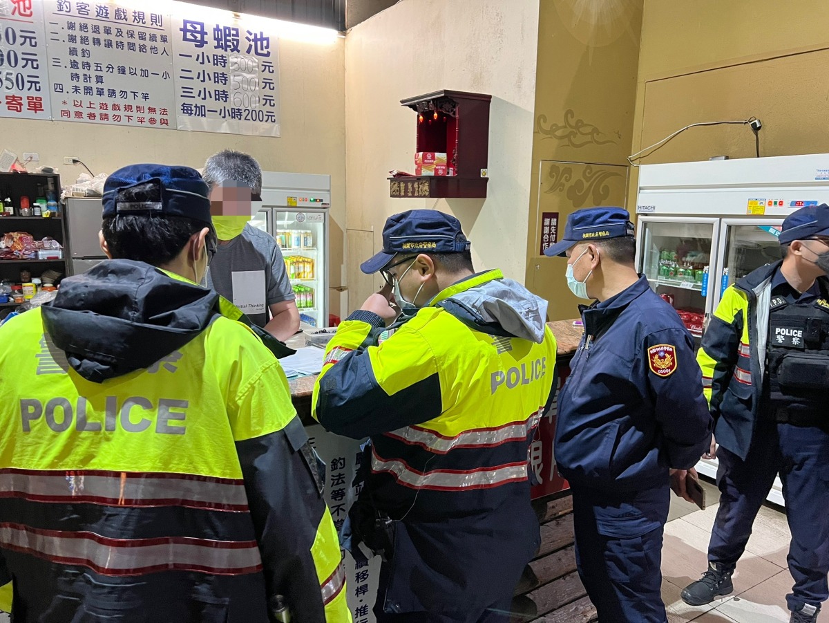 楊梅警雷厲掃黑 加強臨檢幫派活動場所 S 6496274