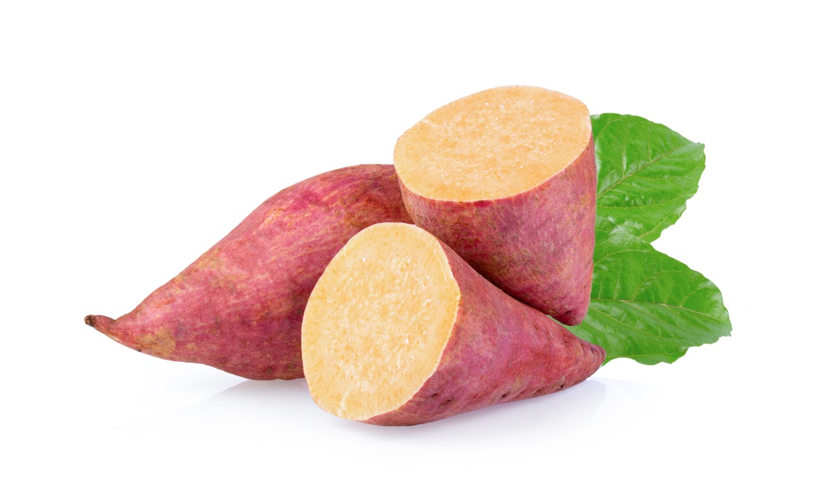 冬至飲食少碰這3類 多吃3紅2白健康過佳節 sweet yam potato with leaves white wall
