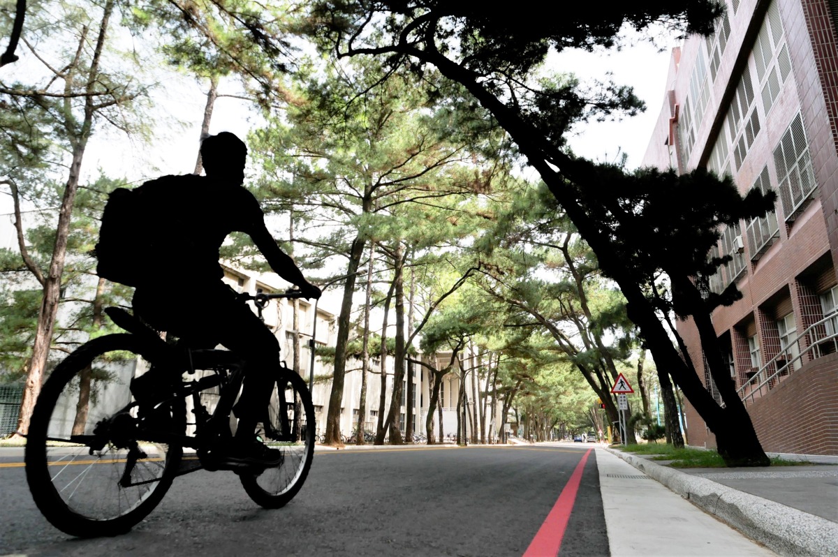 中央大學環校道路採3指標驗證 獲公共工程金質獎殊榮 照片一