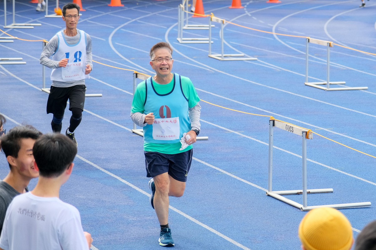 中央大學校園路跑登場 近2000師生熱情響應 照片三