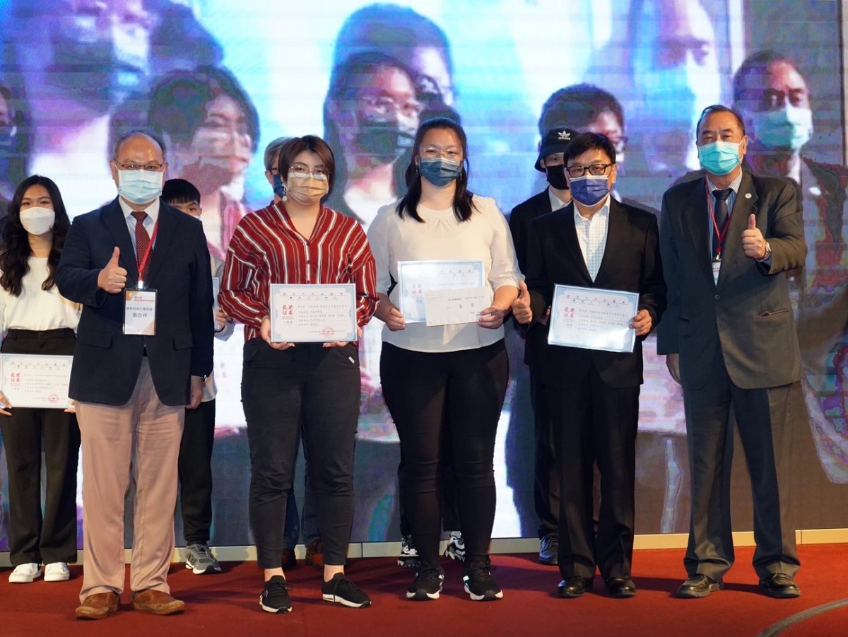 兩岸青少年攜手公益行微電影競賽登場 龍華科大文創系勇奪3獎 飛越海峽兩岸青少年攜手公益行微視頻賽 龍華文創系展現實力 1 1